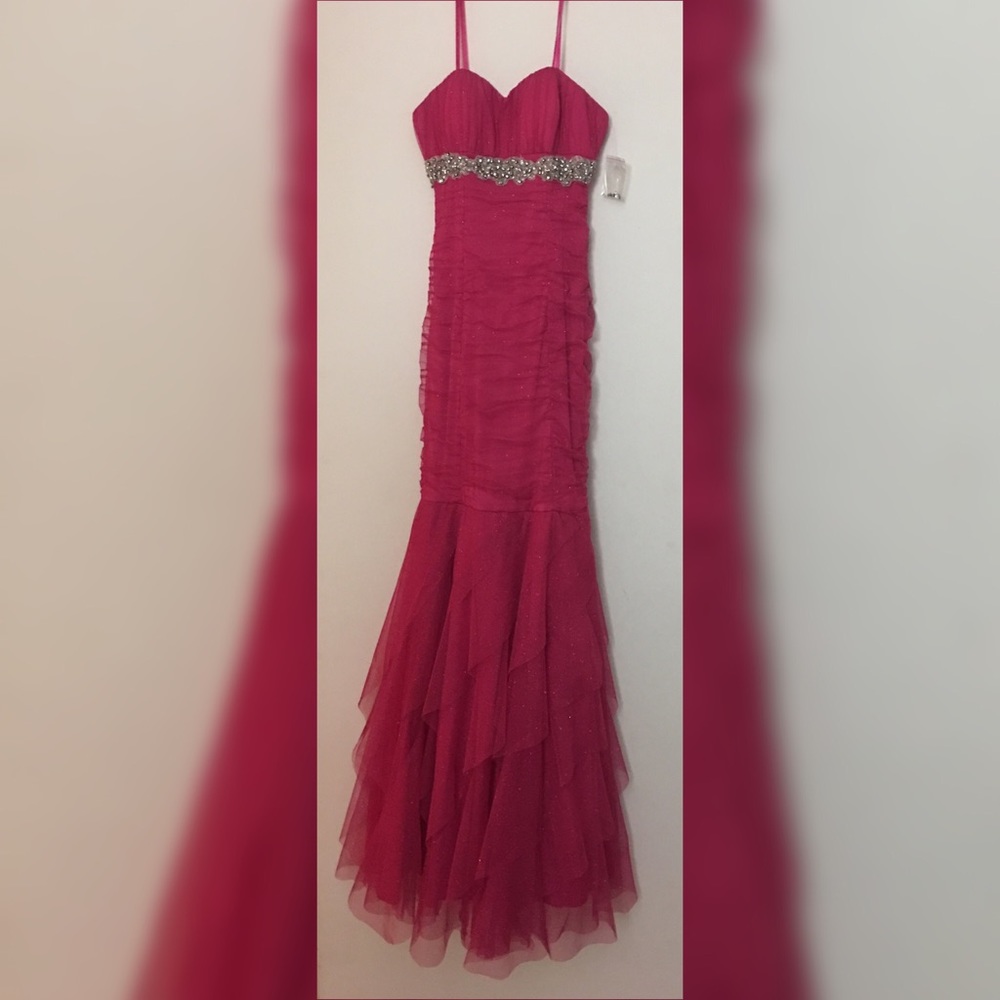 “Hailey Logan by Adrianna Papell” Prom Dress